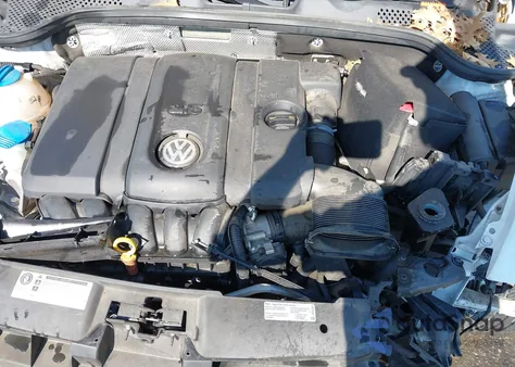 2013 Volkswagen Beetle 2.5L z USA, uszkodzony, nr VIN 3VW5P7AT8DM832575